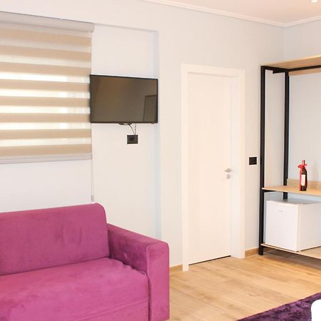 Bebi Hotel And Apartments Sarandë Eksteriør bilde