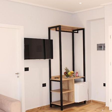Bebi Hotel And Apartments Sarandë Eksteriør bilde
