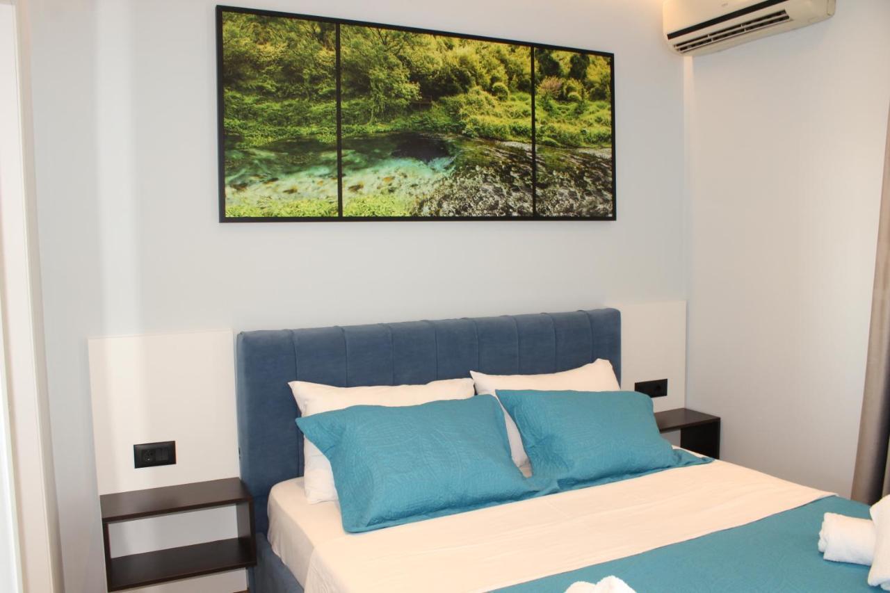 Bebi Hotel And Apartments Sarandë Eksteriør bilde