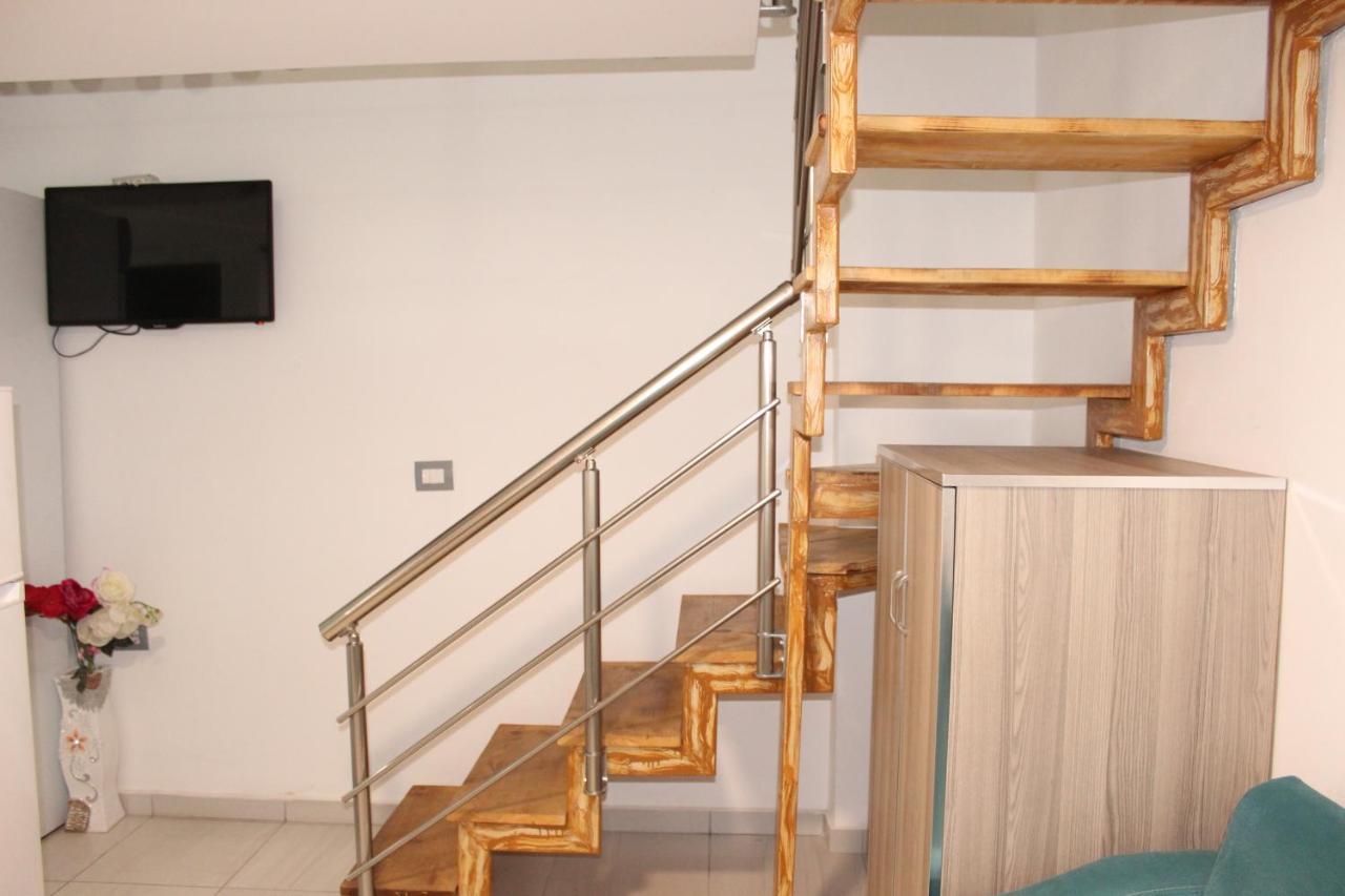 Bebi Hotel And Apartments Sarandë Eksteriør bilde
