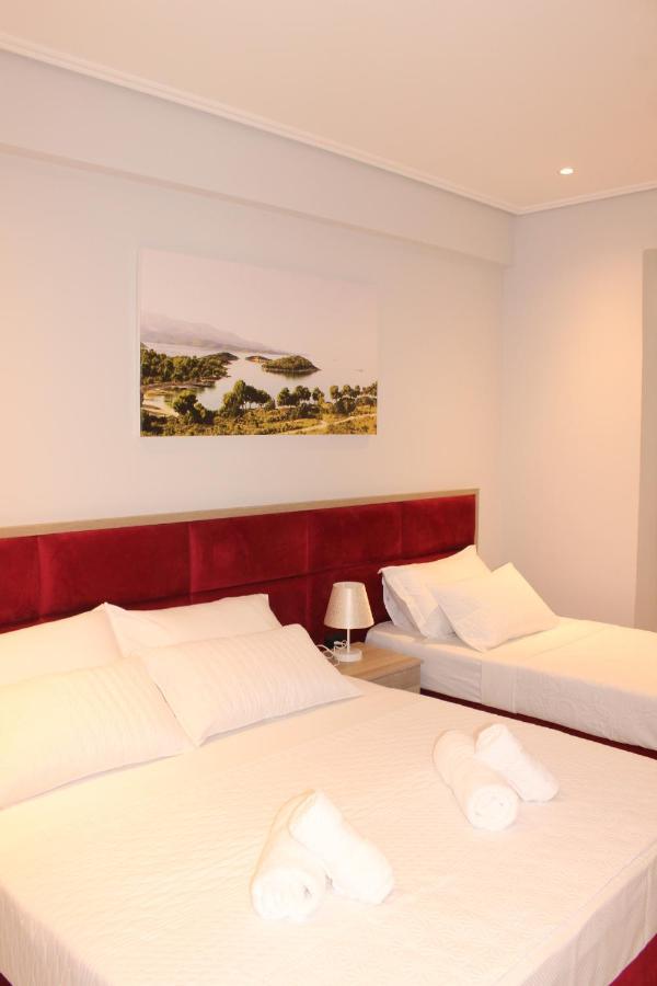 Bebi Hotel And Apartments Sarandë Eksteriør bilde