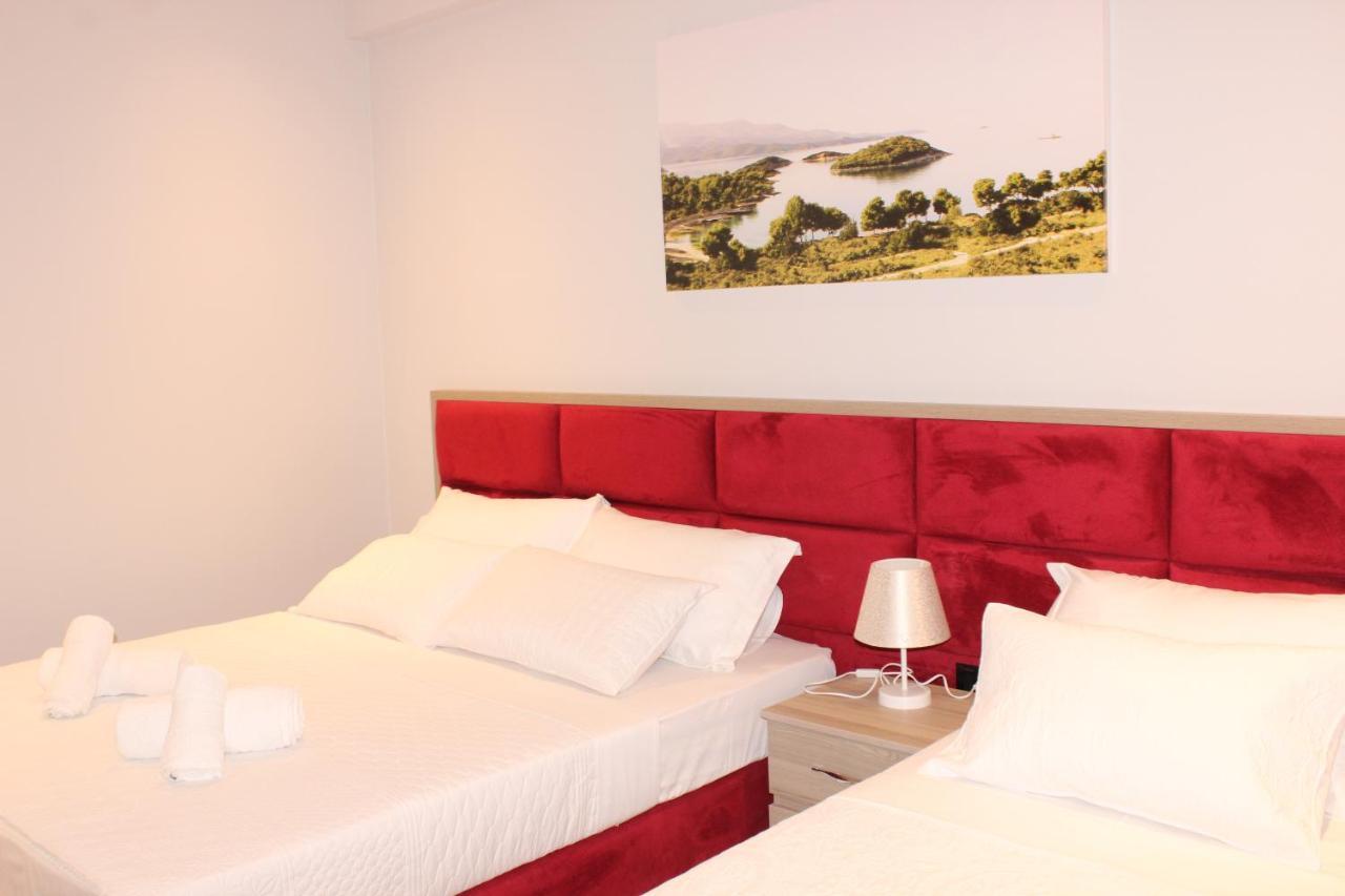 Bebi Hotel And Apartments Sarandë Eksteriør bilde