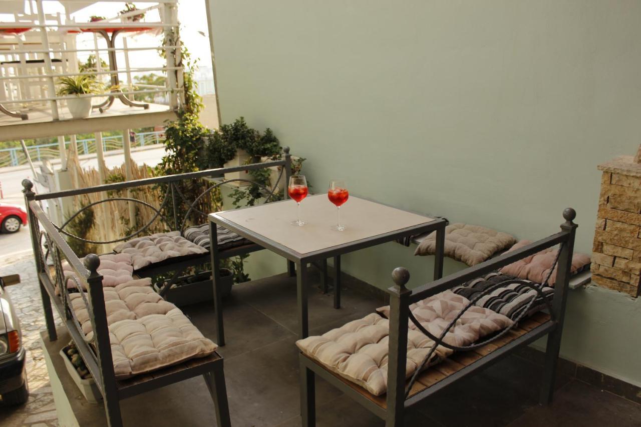 Bebi Hotel And Apartments Sarandë Eksteriør bilde